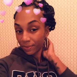 Meet your Posher, Michaela